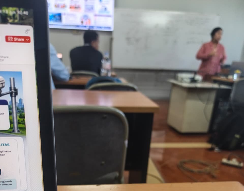 Gaji Naik, Mimpi S2 Terbuka: Catatan Guru RPL yang “Terlambat” 10 Tahun